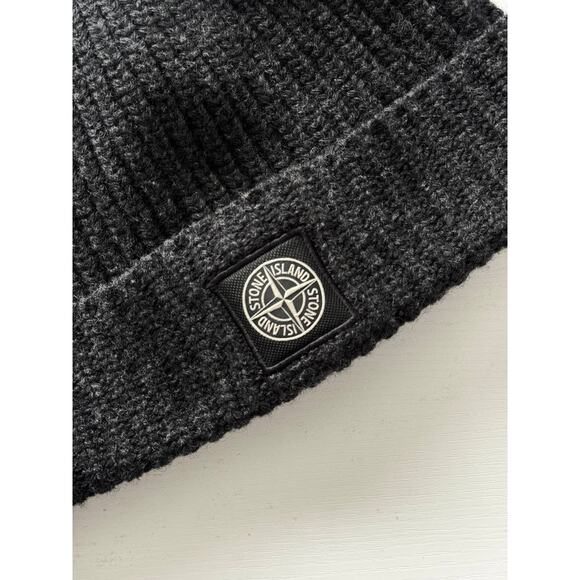 Stone Island Wool Beanie Charcoal Black - Picture 2 of 6